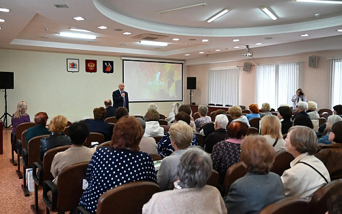 Музыка в подарок ветеранам!