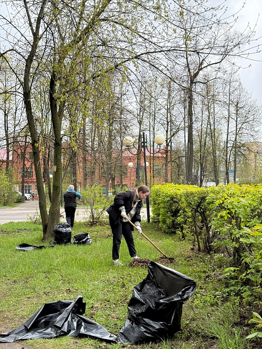 СУББОТНИК В ЦЕНТРЕ КУЛЬТУРЫ И ОТДЫХА